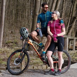 VUELTA SHORTS dámské cysklistické kraťasy